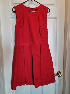 GAP Red Sleeveless Pleated Fit-and-Flare Skater Dress (US 12)